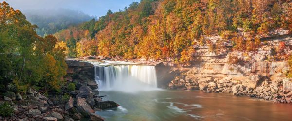 Kentucky waterfall in the autumn